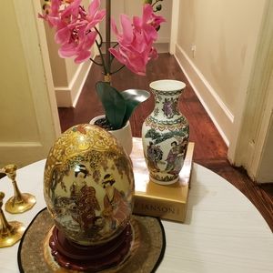 Chinoiserie Vase.  Famille patern.